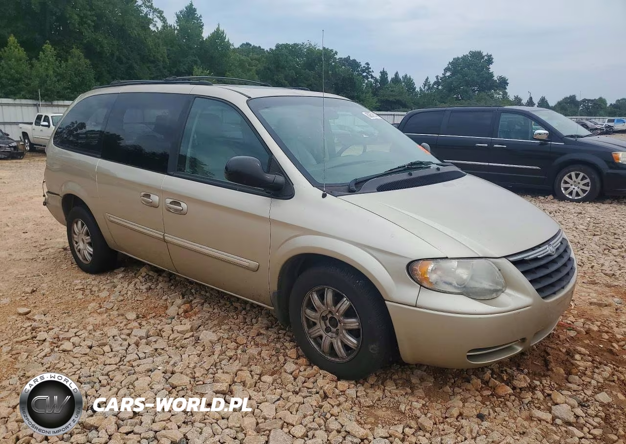 2005 Chrysler Town & Country Touring VIN:2C4GP54L65R243434 - 4
