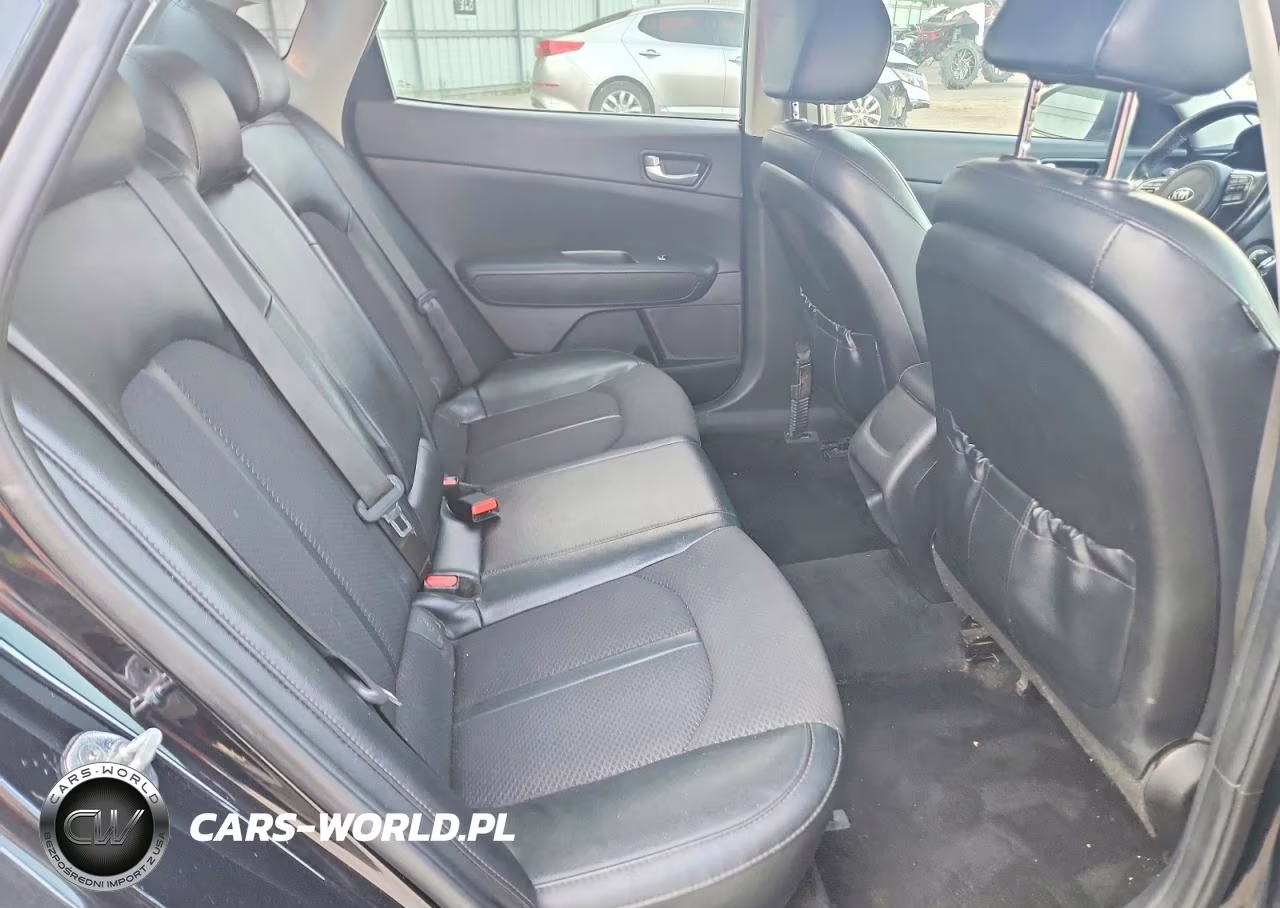2018 Kia Optima S VIN:5XXGT4L38JG239251 - 10