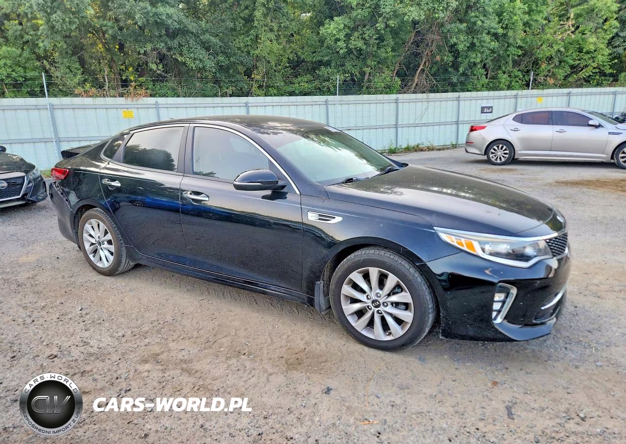 2018 Kia Optima S VIN:5XXGT4L38JG239251 - 4