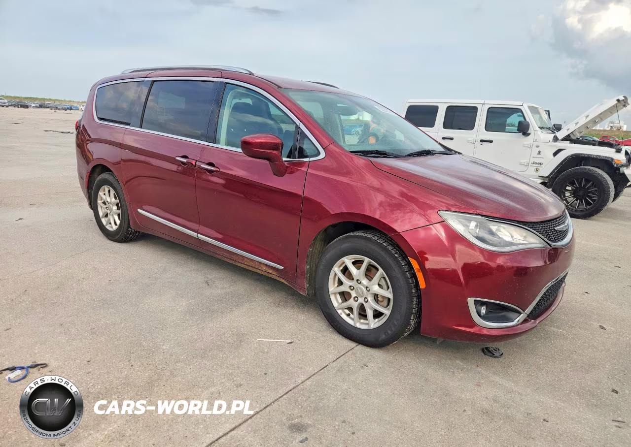 2020 Chrysler Pacifica Touring L VIN:2C4RC1BGXLR124088 - 4