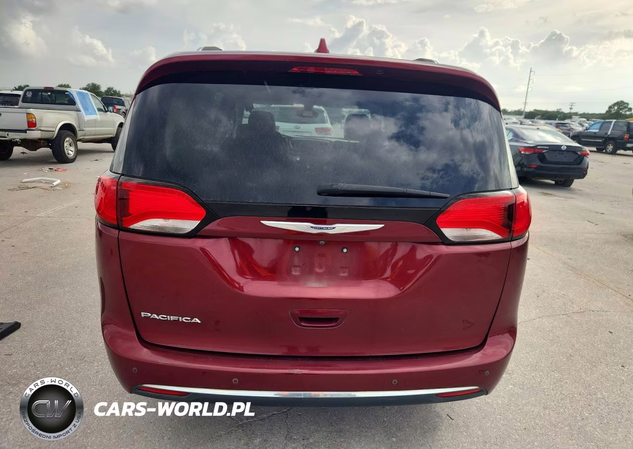 2020 Chrysler Pacifica Touring L VIN:2C4RC1BGXLR124088 - 6