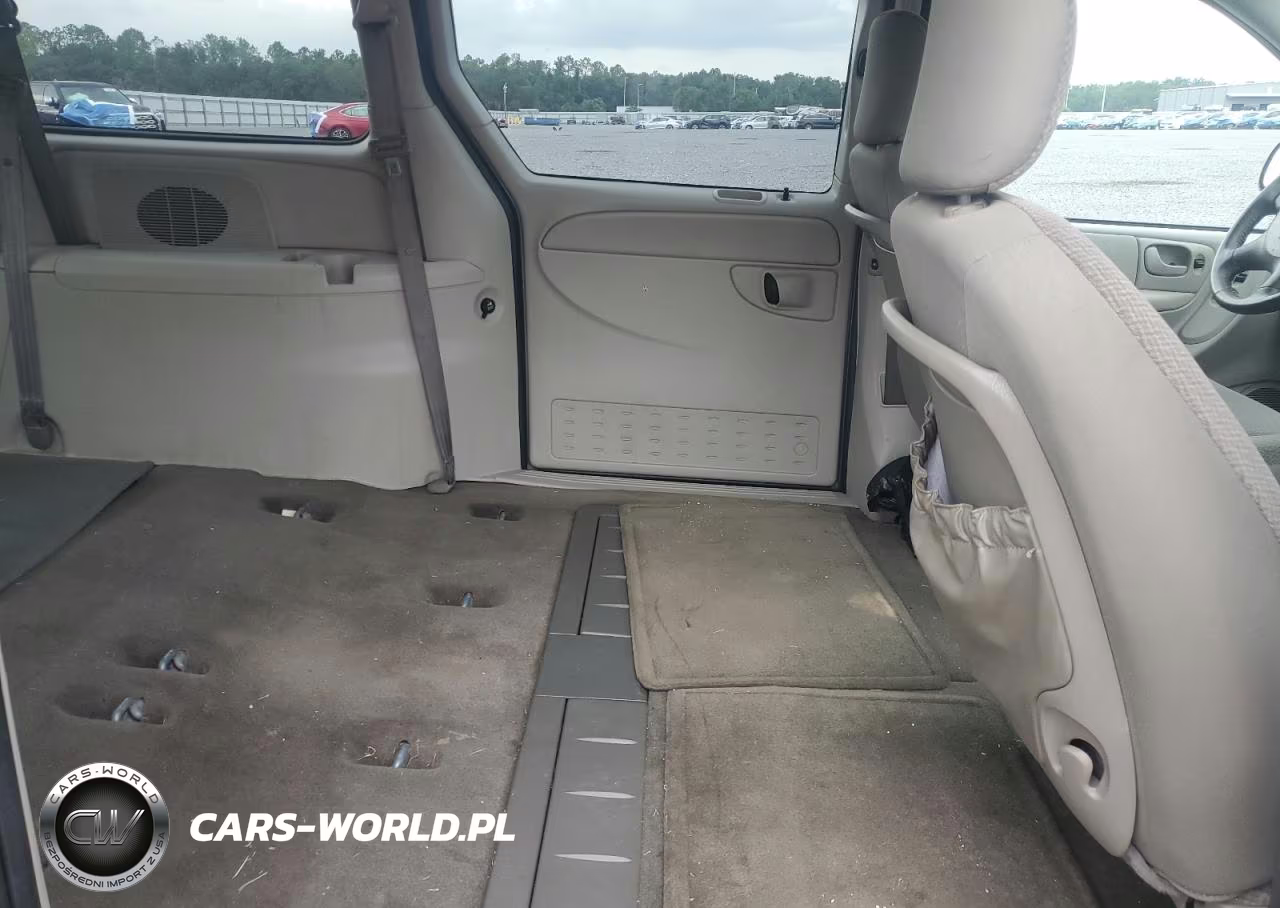 2005 Chrysler Town & Country Touring VIN:2C4GP54L55R313845 - 11