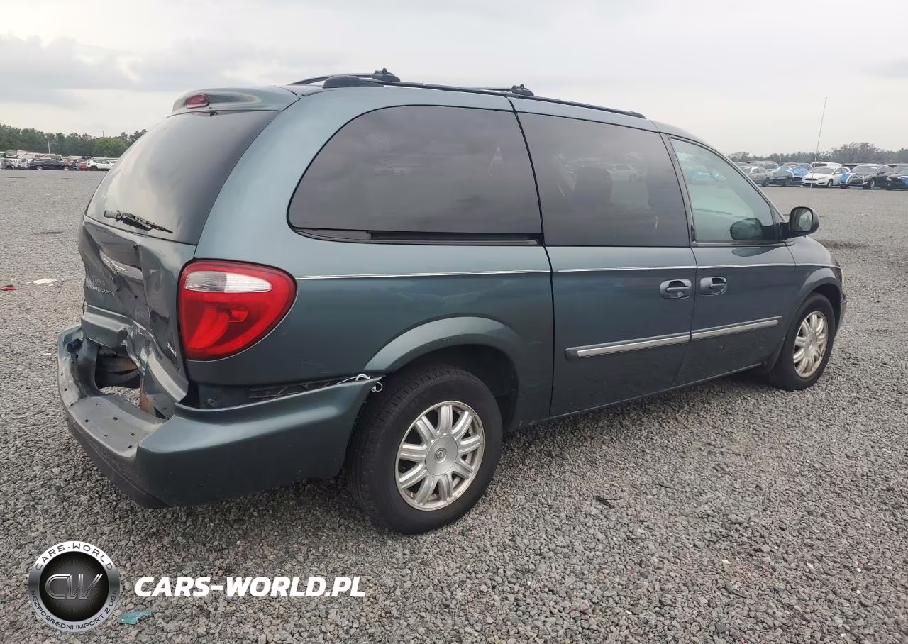 2005 Chrysler Town & Country Touring VIN:2C4GP54L55R313845 - 3