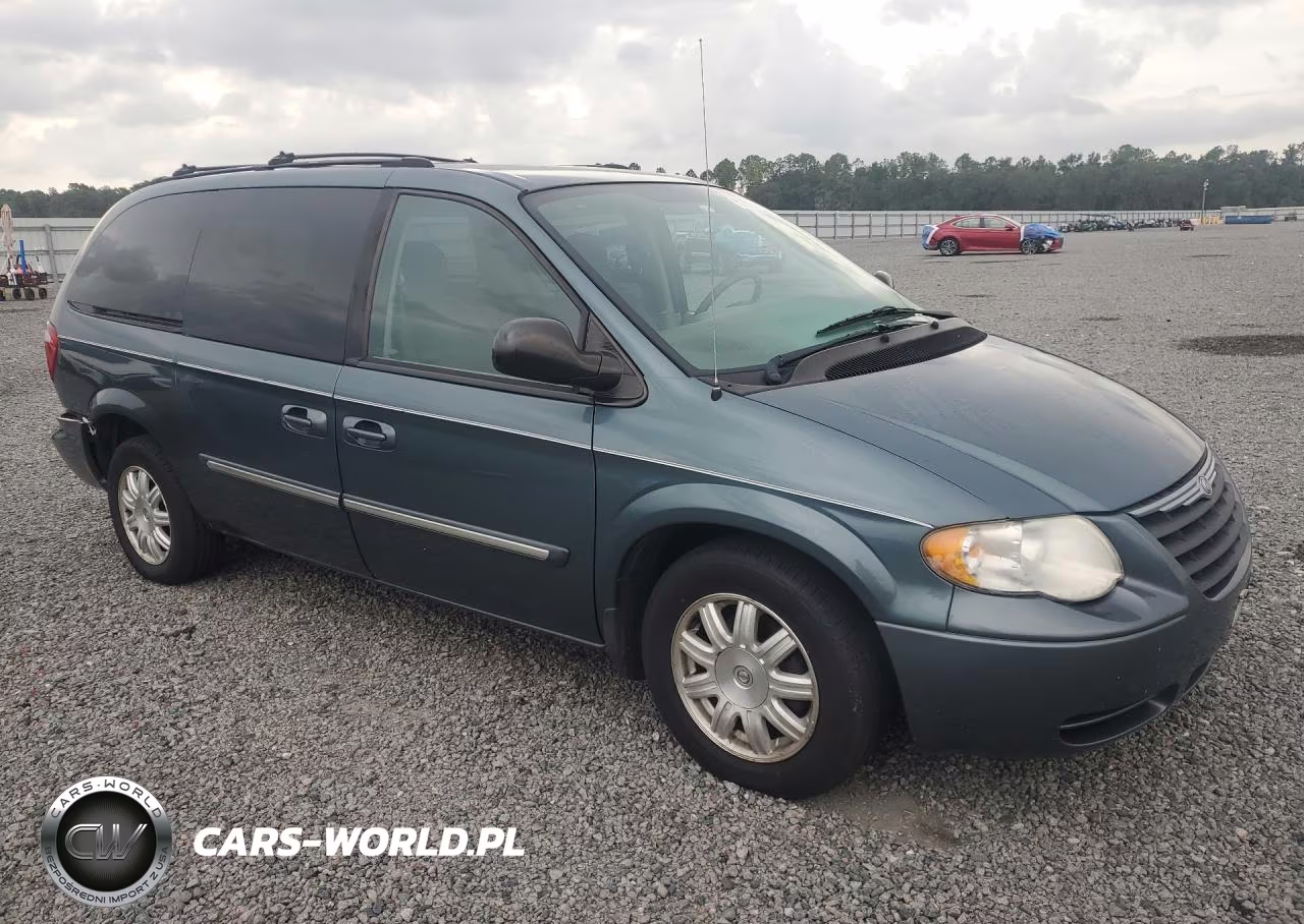 2005 Chrysler Town & Country Touring VIN:2C4GP54L55R313845 - 4