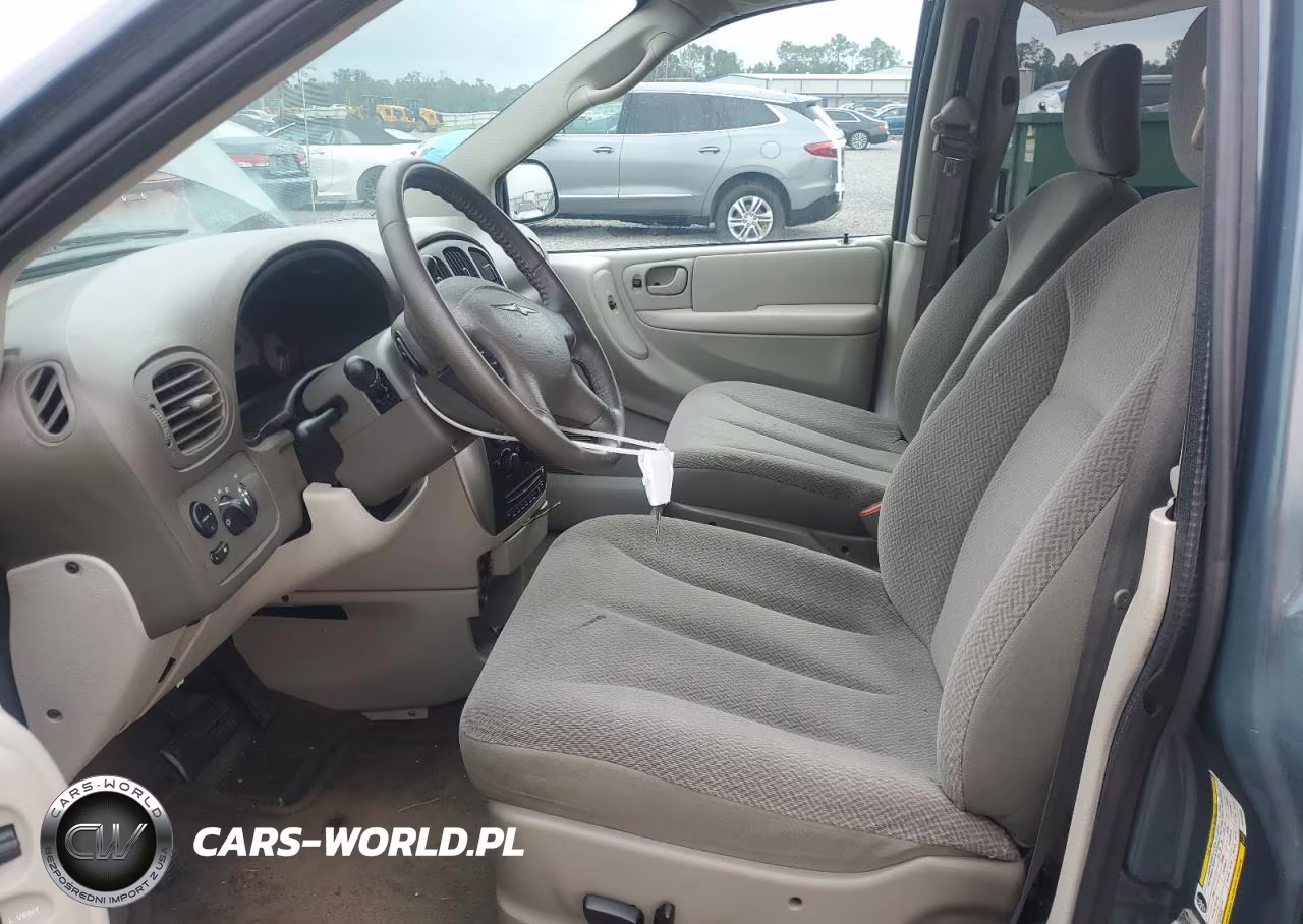 2005 Chrysler Town & Country Touring VIN:2C4GP54L55R313845 - 7