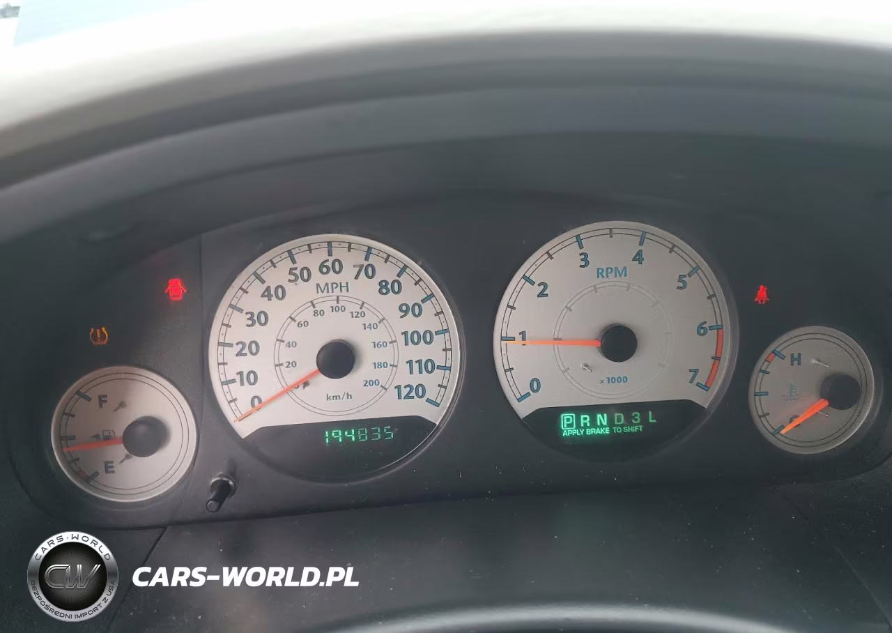 2005 Chrysler Town & Country Touring VIN:2C4GP54L55R313845 - 9