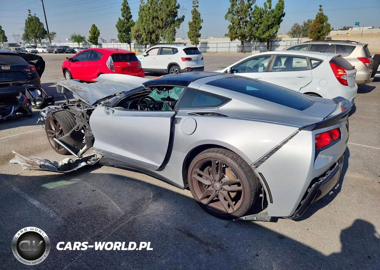 2015 Chevrolet Corvette Stingray Z51 1Lt VIN:1G1YG2D74F5101614 - 2