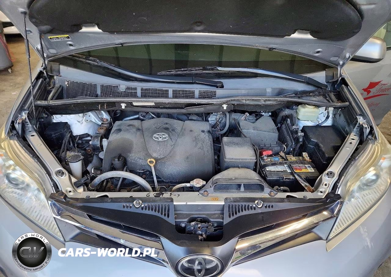 2018 Toyota Sienna Le VIN:5TDKZ3DC4JS938196 - 12