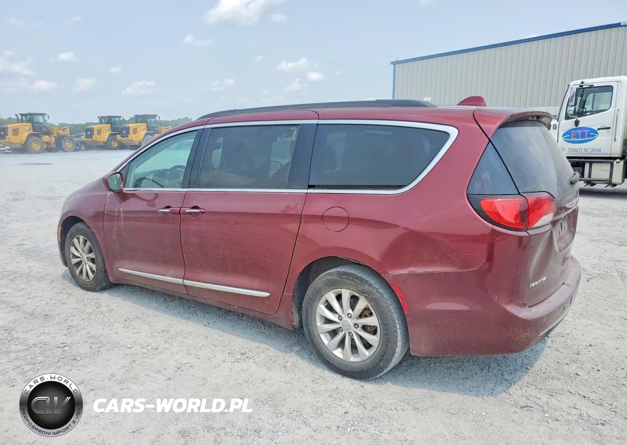 2017 Chrysler Pacifica Touring L VIN:2C4RC1BG2HR569402 - 2
