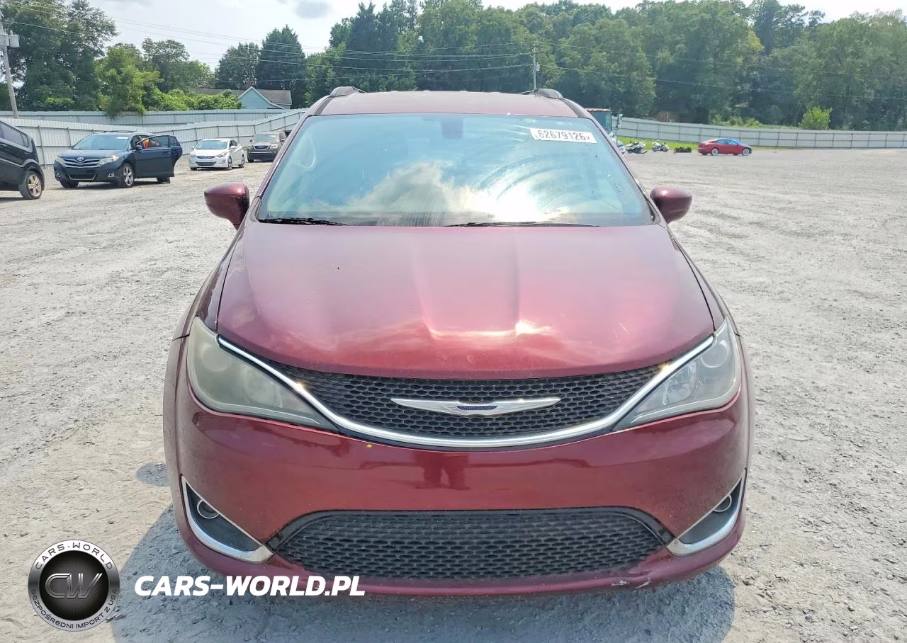 2017 Chrysler Pacifica Touring L VIN:2C4RC1BG2HR569402 - 5
