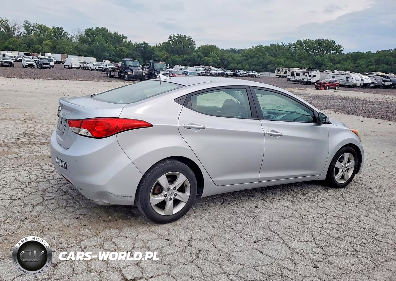 2013 Hyundai Elantra Gls VIN:5NPDH4AE3DH268285 - 3
