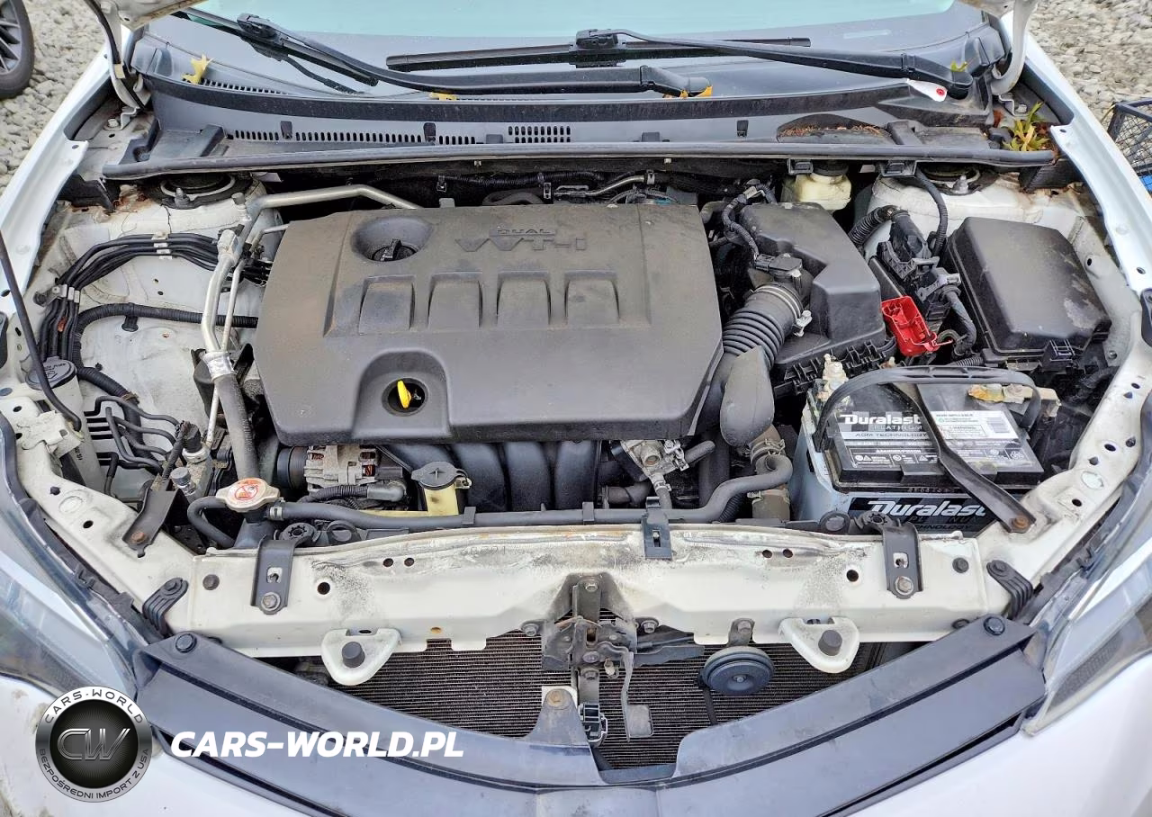 2018 Toyota Corolla Le VIN:5YFBURHE9JP813958 - 11
