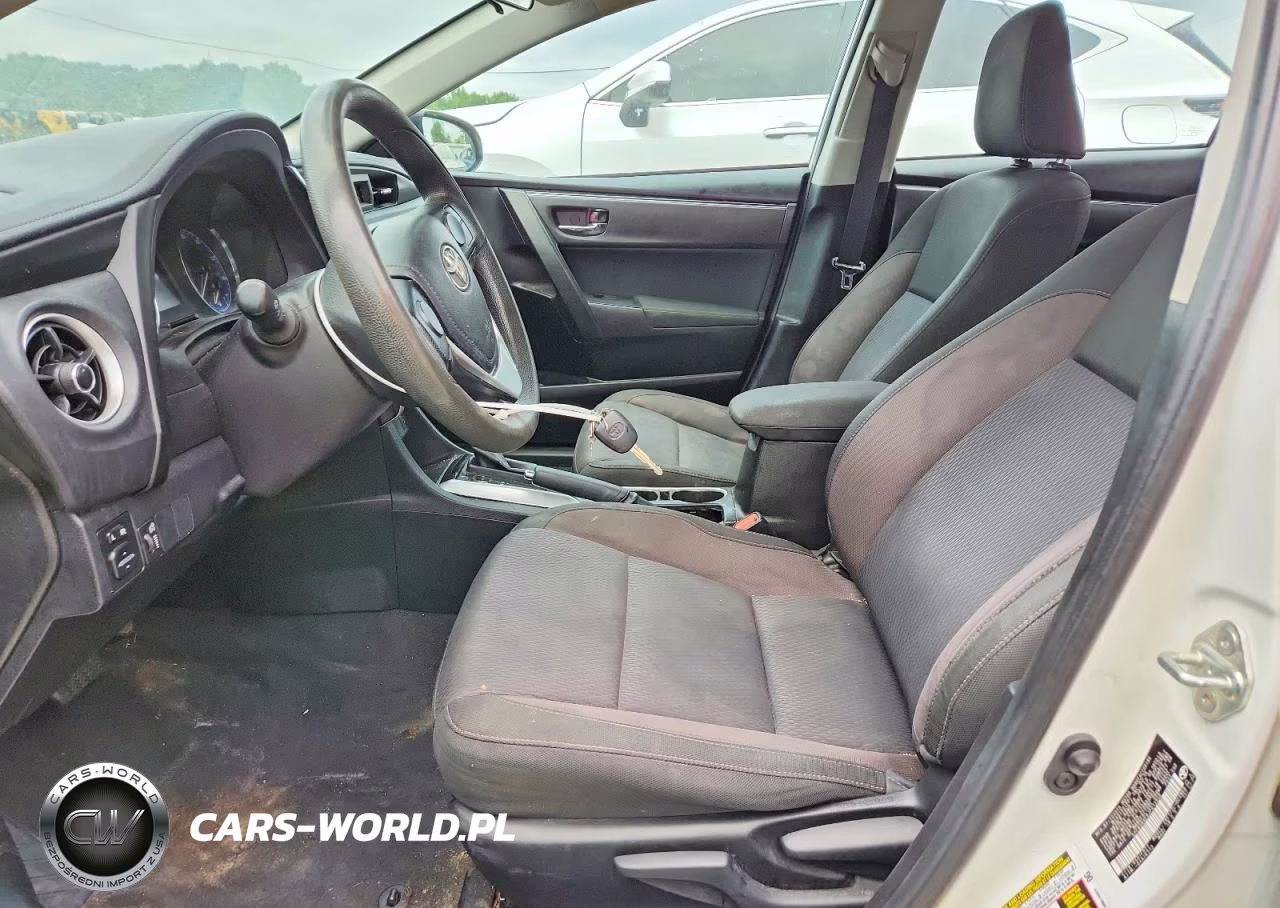 2018 Toyota Corolla Le VIN:5YFBURHE9JP813958 - 7
