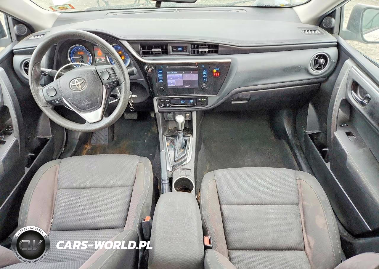 2018 Toyota Corolla Le VIN:5YFBURHE9JP813958 - 8