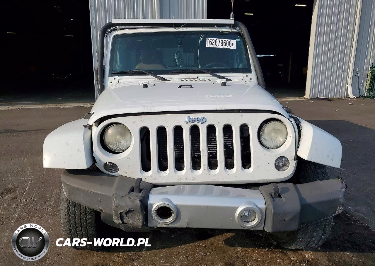 2014 Jeep Wrangler Unlimited Sahara VIN:1C4BJWEG8EL107172 - 5
