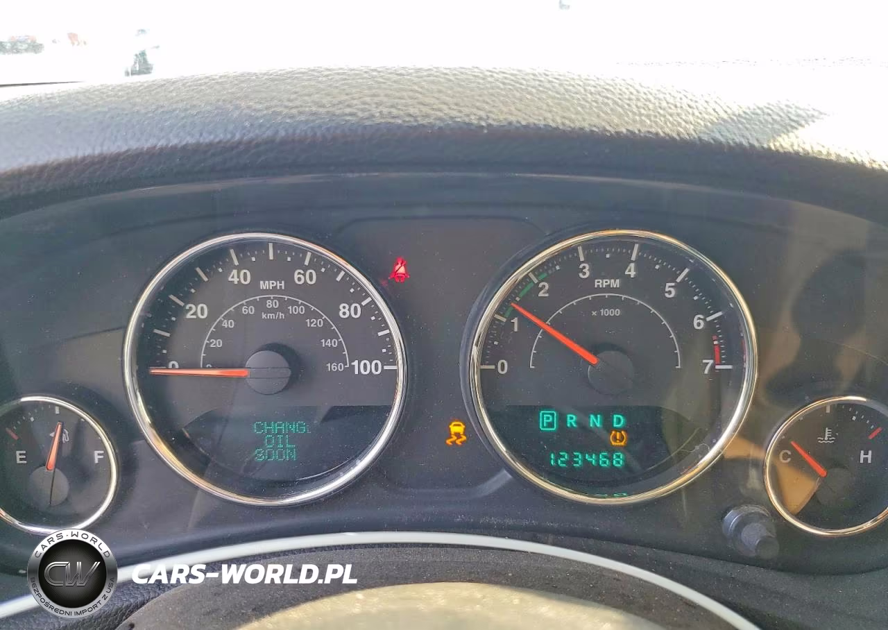 2014 Jeep Wrangler Unlimited Sahara VIN:1C4BJWEG8EL107172 - 9