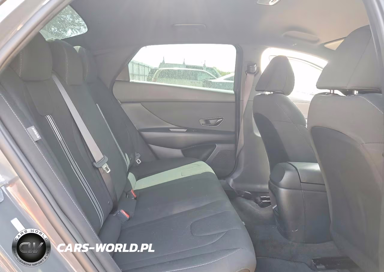 2026 Hyundai Elantra Sel Sport VIN:KMHLM4DG1TU230008 - 10