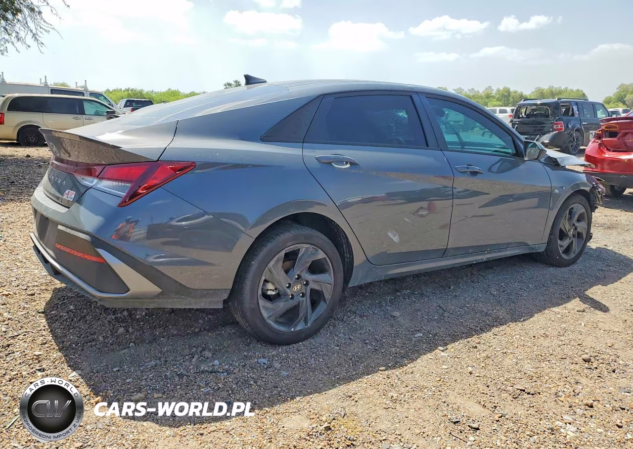 2026 Hyundai Elantra Sel Sport VIN:KMHLM4DG1TU230008 - 3