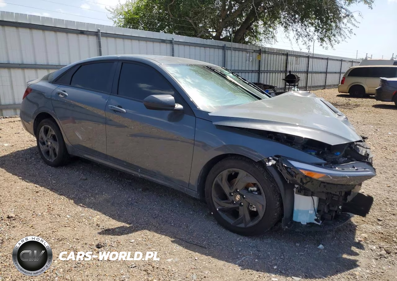 2026 Hyundai Elantra Sel Sport VIN:KMHLM4DG1TU230008 - 4