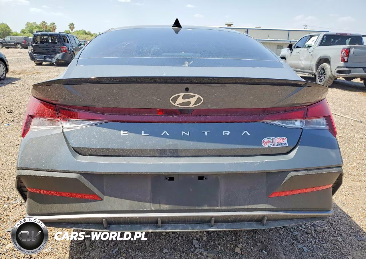 2026 Hyundai Elantra Sel Sport VIN:KMHLM4DG1TU230008 - 6