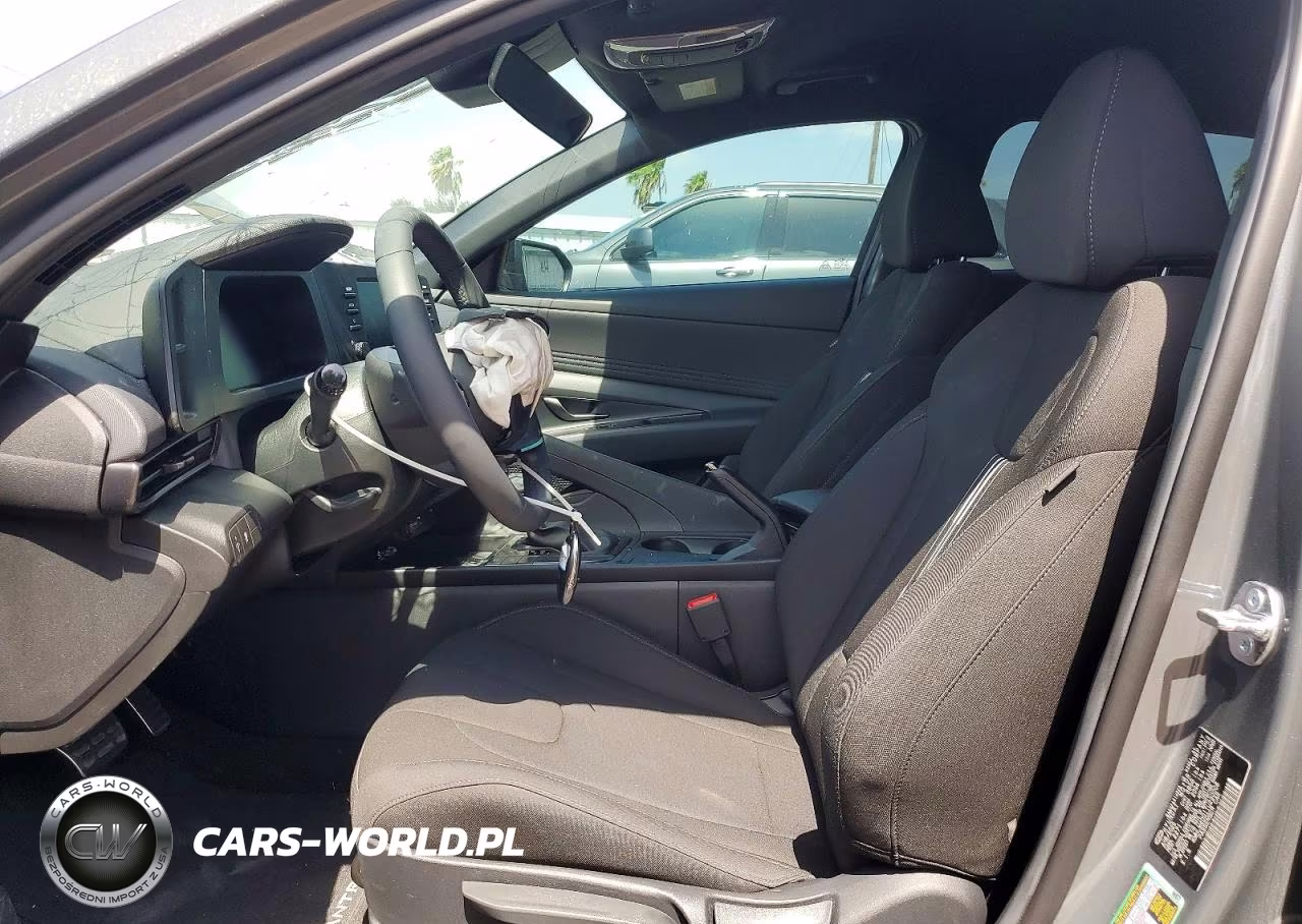 2026 Hyundai Elantra Sel Sport VIN:KMHLM4DG1TU230008 - 7