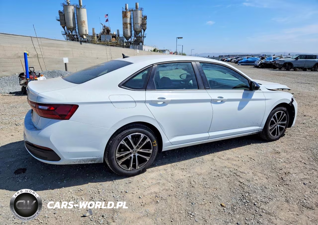 2025 Volkswagen Jetta Sport VIN:3VWBX7BU6SM038150 - 3
