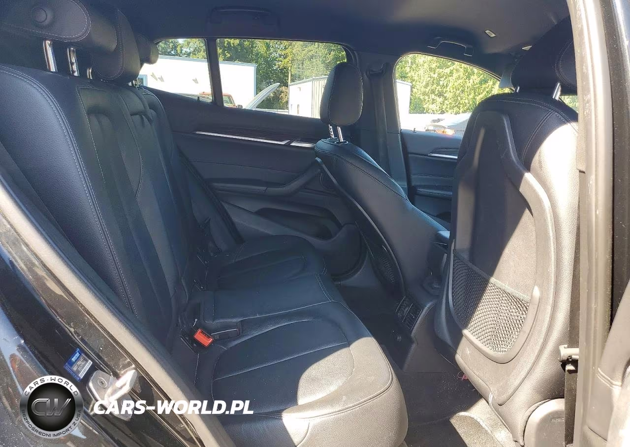 2018 BMW X2 xDrive28I VIN:WBXYJ5C34JEF77286 - 11