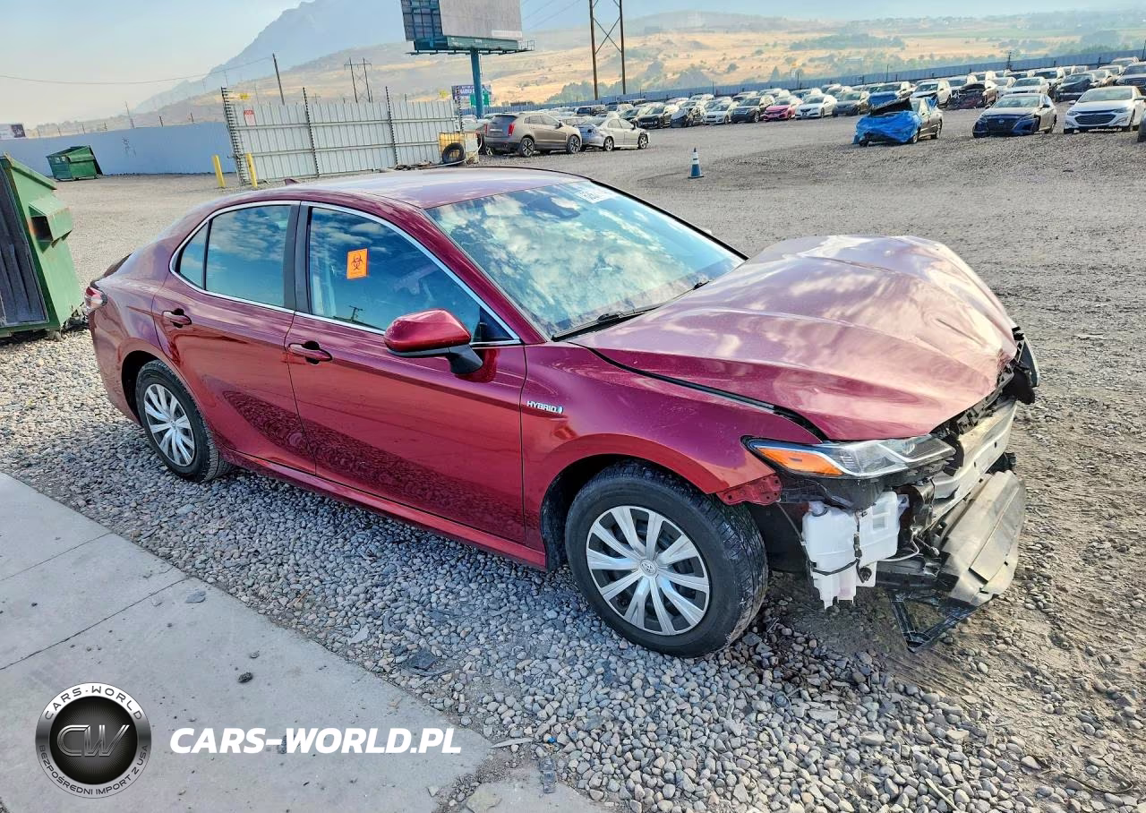 2020 Toyota Camry Le VIN:4T1C31AK6LU531156 - 4