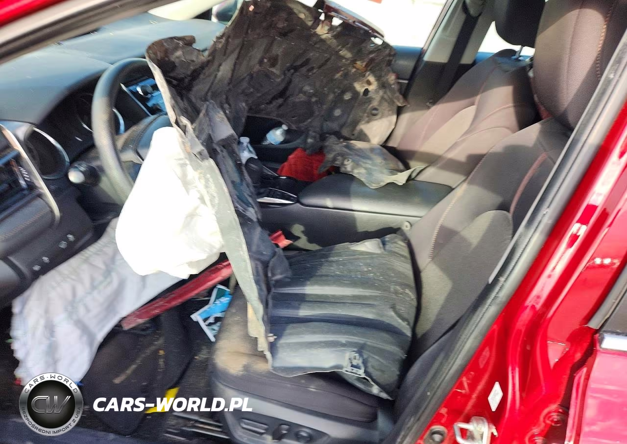 2020 Toyota Camry Le VIN:4T1C31AK6LU531156 - 7