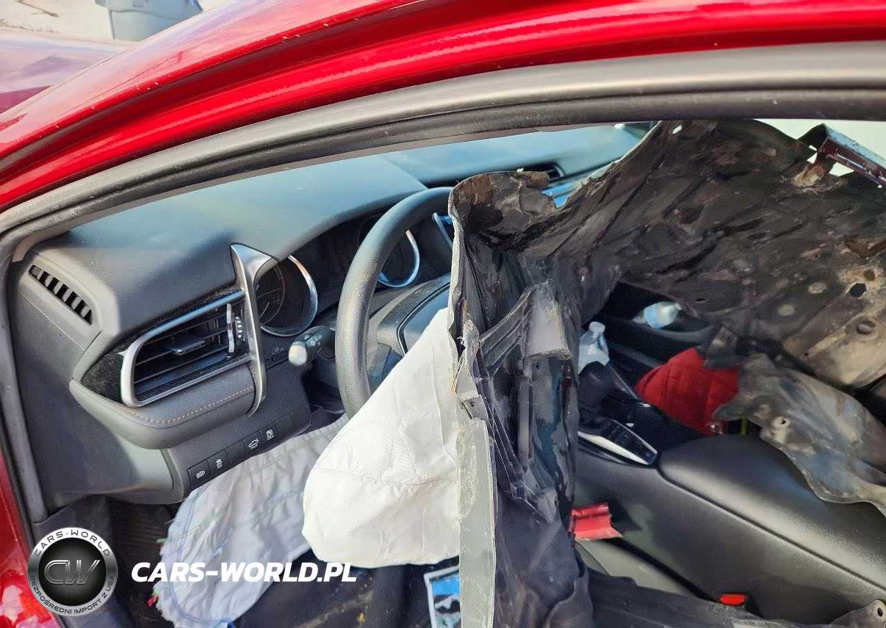 2020 Toyota Camry Le VIN:4T1C31AK6LU531156 - 9