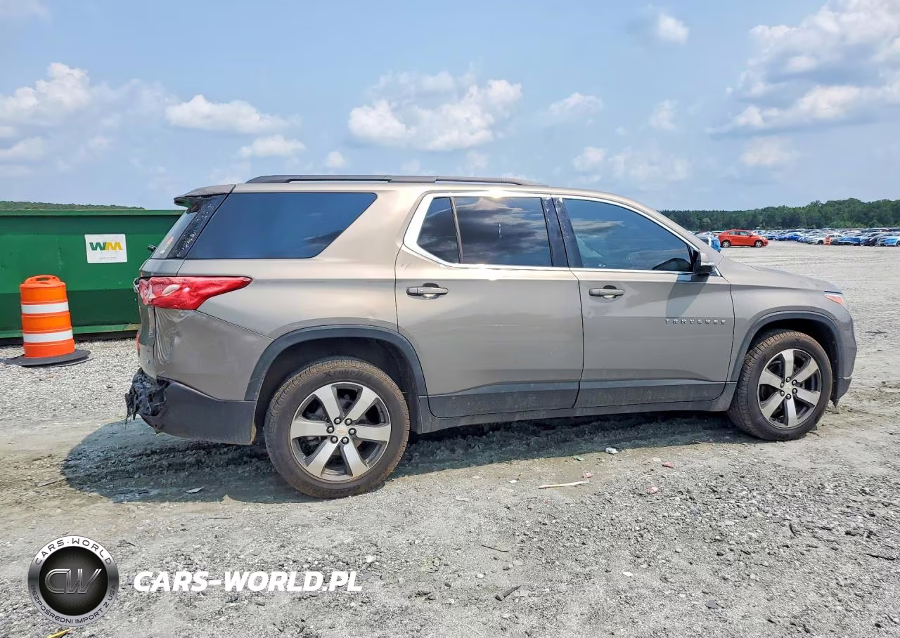 2019 Chevrolet Traverse Lt VIN:1GNERHKW8KJ153046 - 3