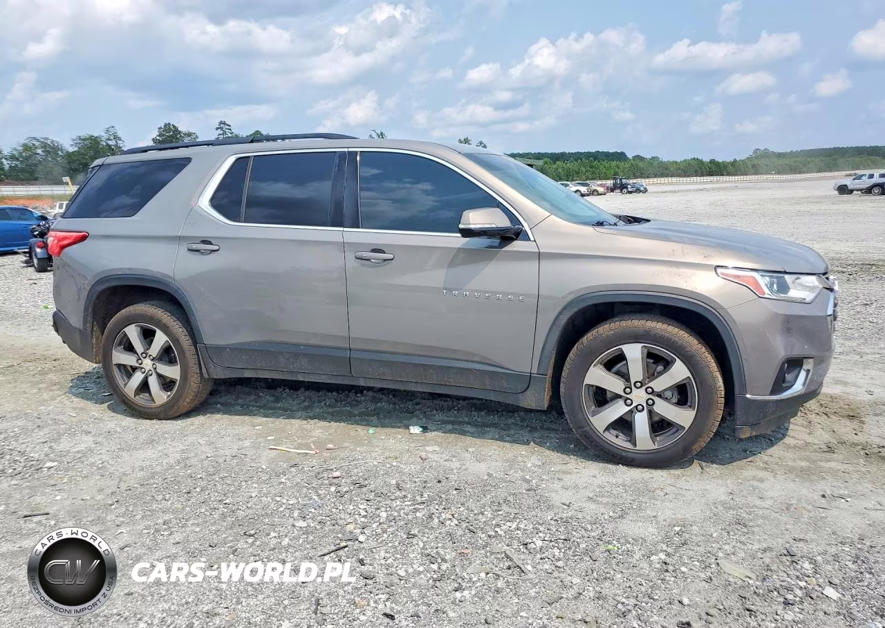 2019 Chevrolet Traverse Lt VIN:1GNERHKW8KJ153046 - 4