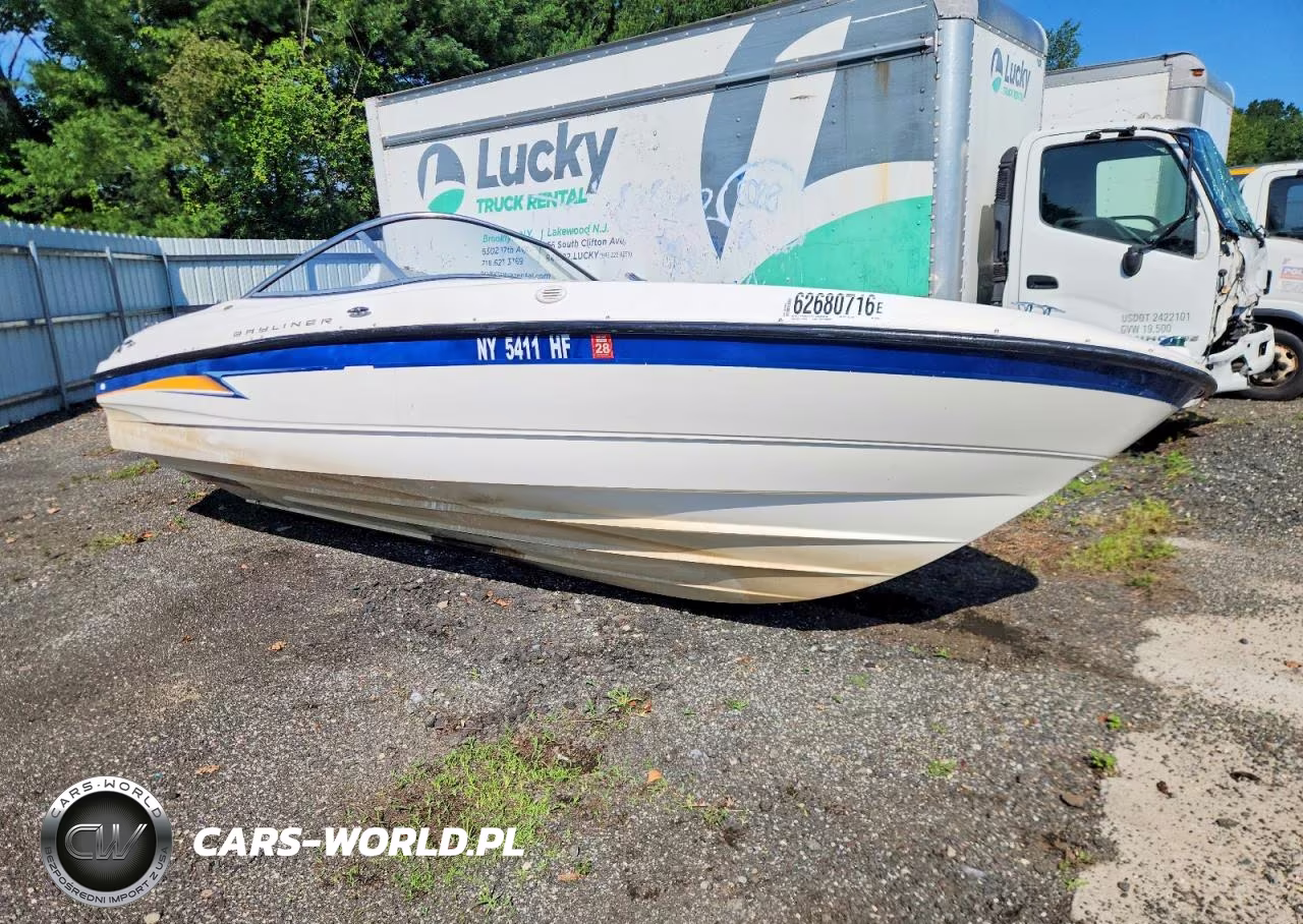 2004 Bayliner Boat
