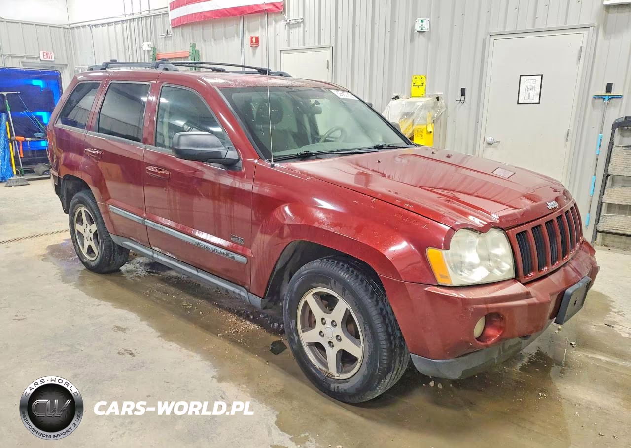 2007 Jeep Grand Cherokee Laredo VIN:1J8HR48P97C683996 - 4
