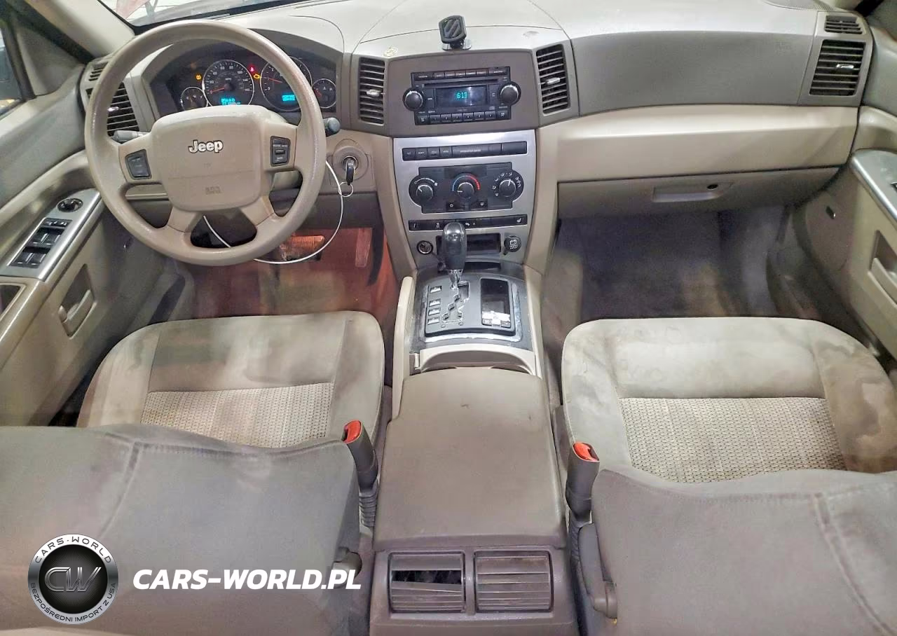 2007 Jeep Grand Cherokee Laredo VIN:1J8HR48P97C683996 - 8