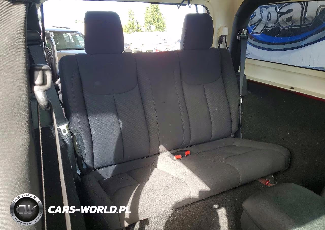 2013 Jeep Wrangler Sport VIN:1C4AJWAG3DL516518 - 10