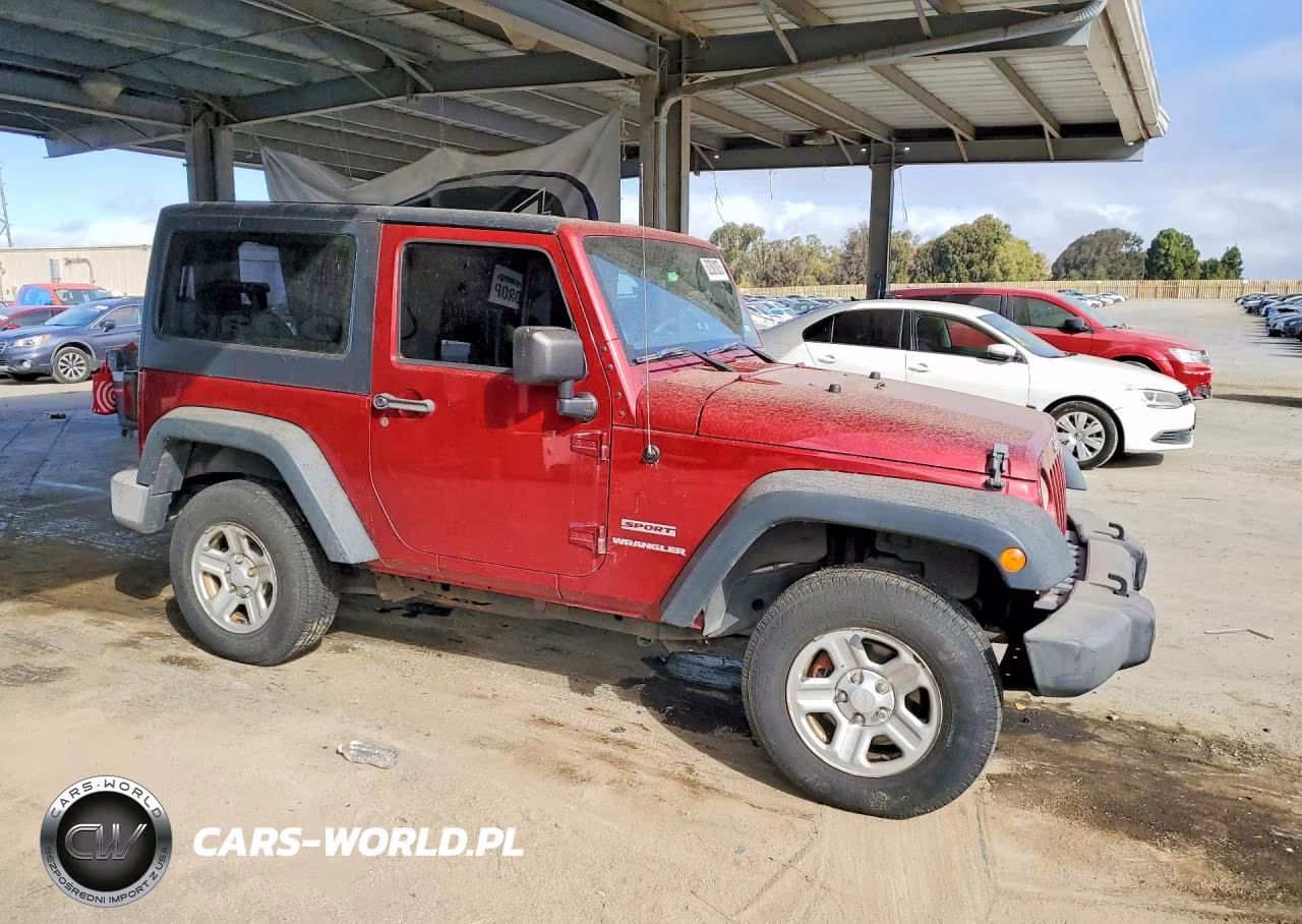 2013 Jeep Wrangler Sport VIN:1C4AJWAG3DL516518 - 4