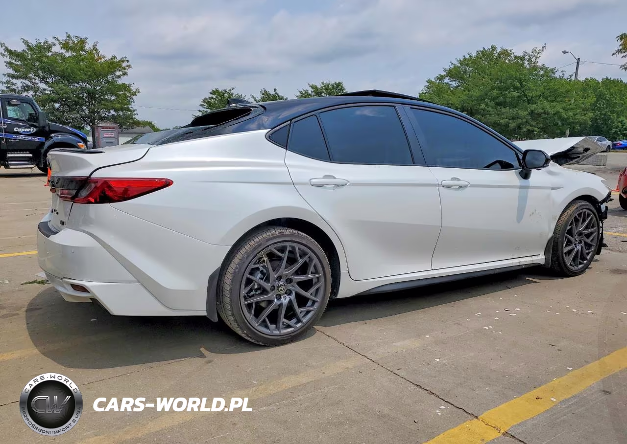 2026 Toyota Camry Xse VIN:4T1DAACK3TU326143 - 3