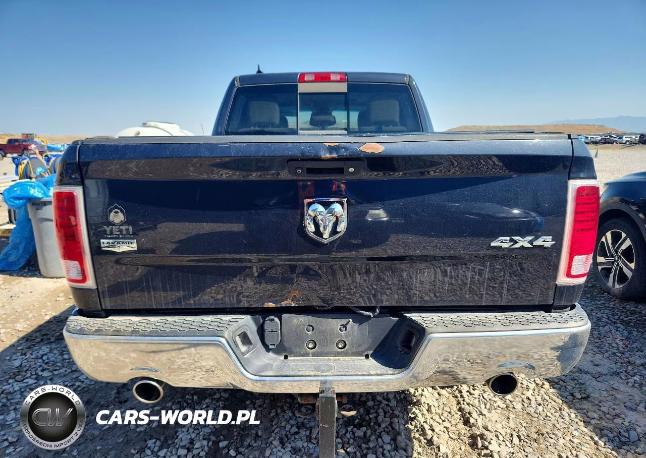 2017 Ram 1500 Laramie VIN:1C6RR7VM1HS748975 - 6