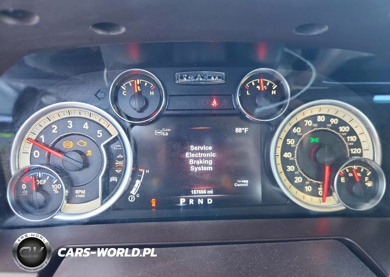 2017 Ram 1500 Laramie VIN:1C6RR7VM1HS748975 - 9