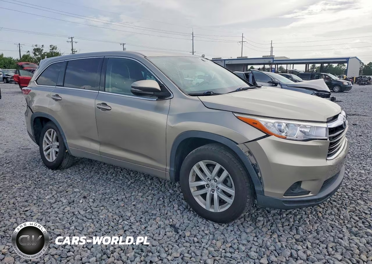 2015 Toyota Highlander Le VIN:5TDZARFH2FS009861 - 4