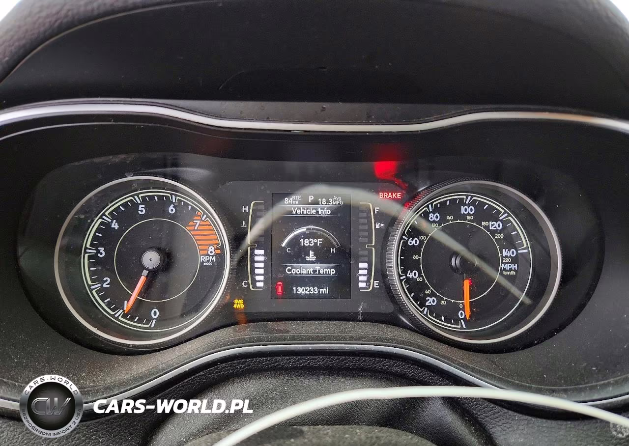 2019 Jeep Cherokee Latitude VIN:1C4PJMCX0KD281370 - 9