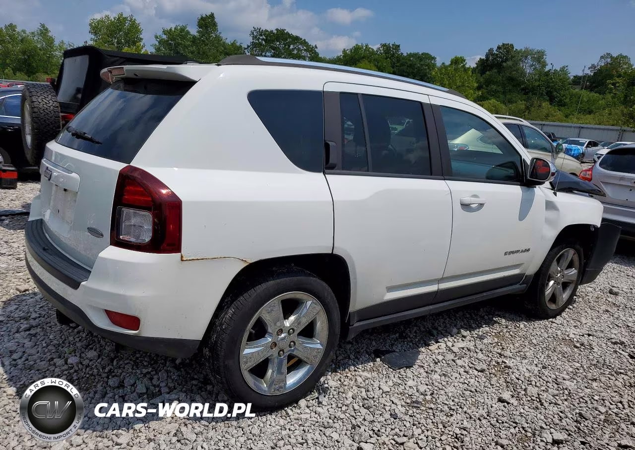 2014 Jeep Compass Latitude VIN:1C4NJDEB2ED848112 - 3