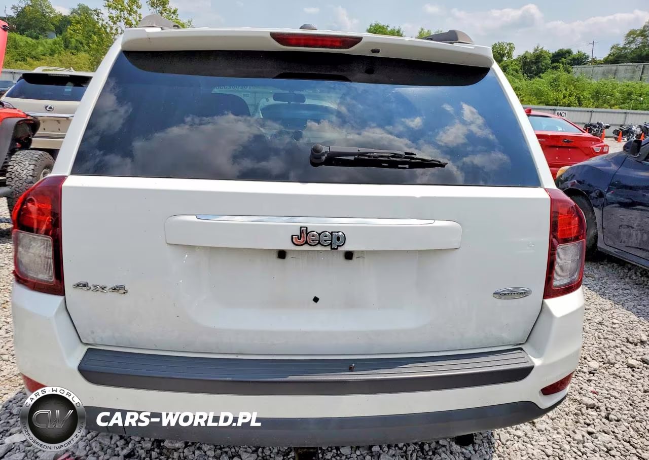 2014 Jeep Compass Latitude VIN:1C4NJDEB2ED848112 - 6