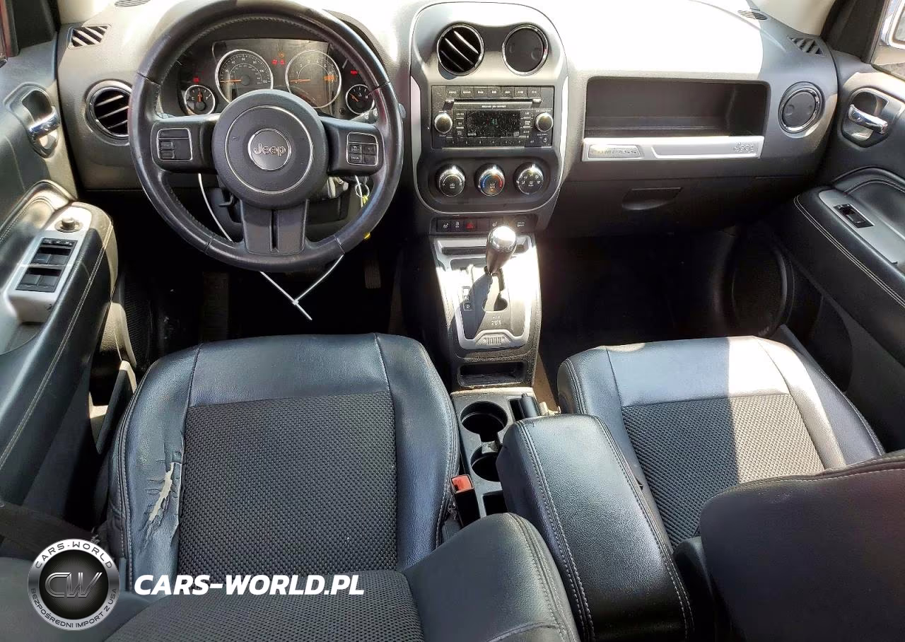 2014 Jeep Compass Latitude VIN:1C4NJDEB2ED848112 - 8