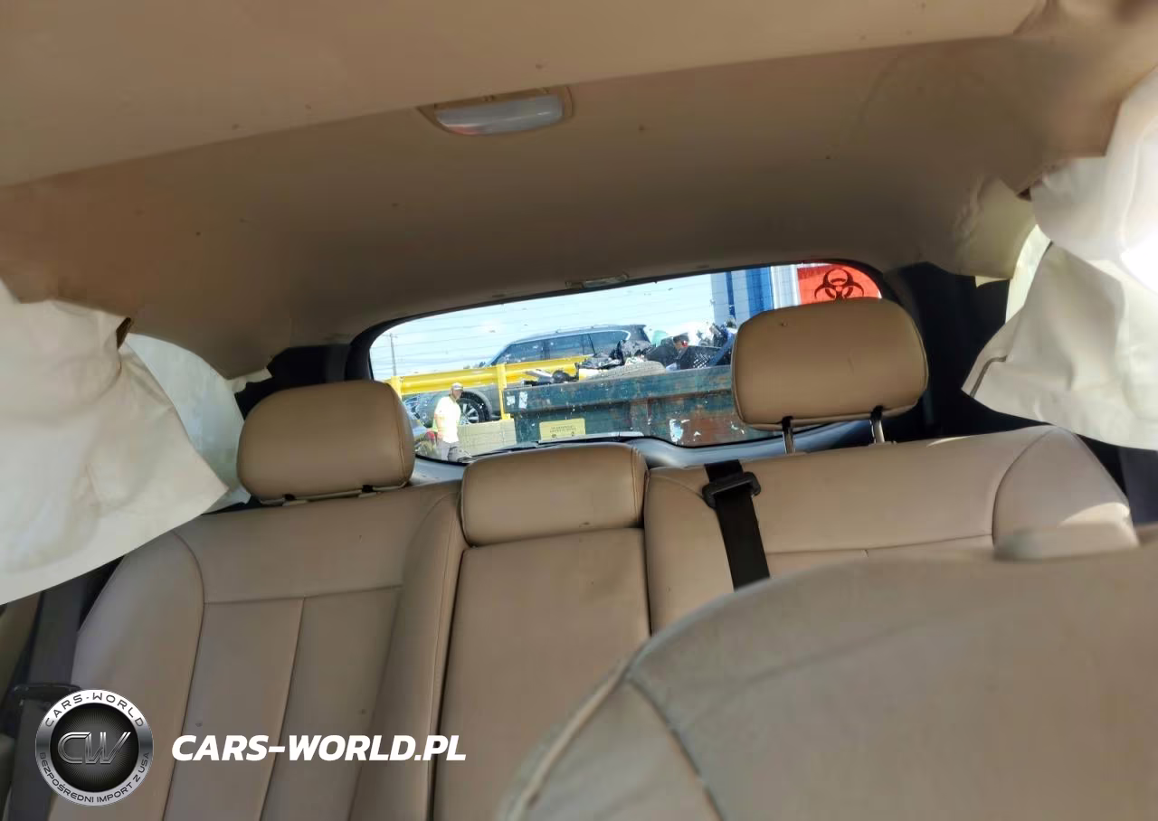 2012 Hyundai Santa Fe Limited VIN:5XYZKDAG7CG129856 - 10