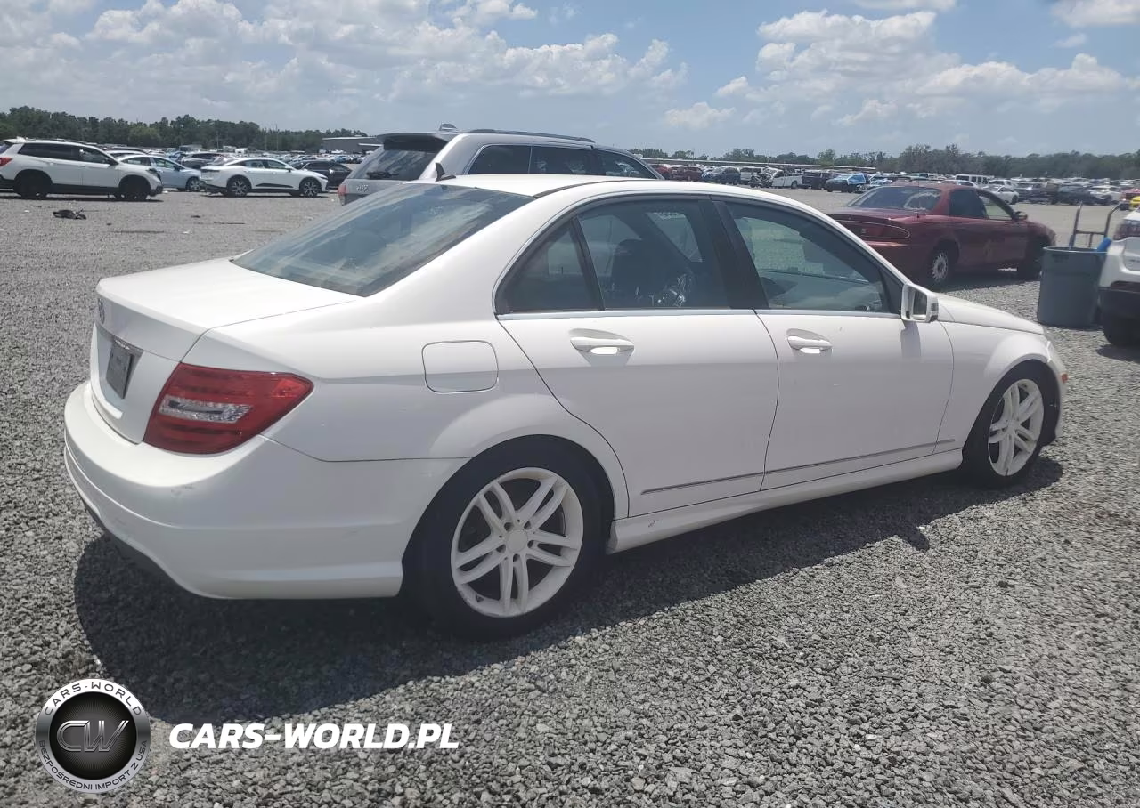 2013 Mercedes-Benz C 250 VIN:WDDGF4HB6DR266978 - 3