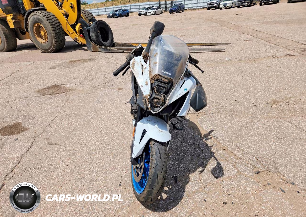 2026 Suzuki Gsx800 F VIN:JS1EM13B9T7102254 - 2