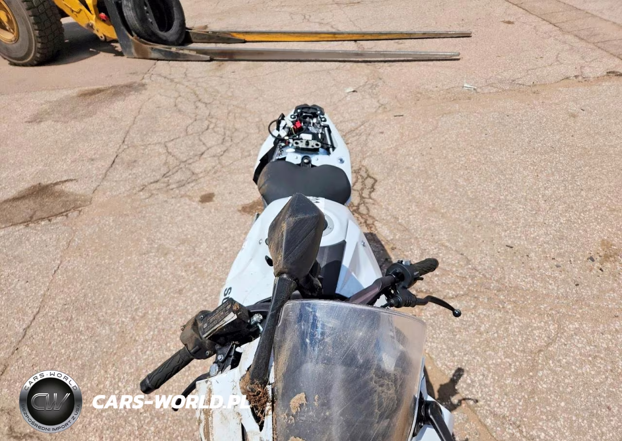2026 Suzuki Gsx800 F VIN:JS1EM13B9T7102254 - 5