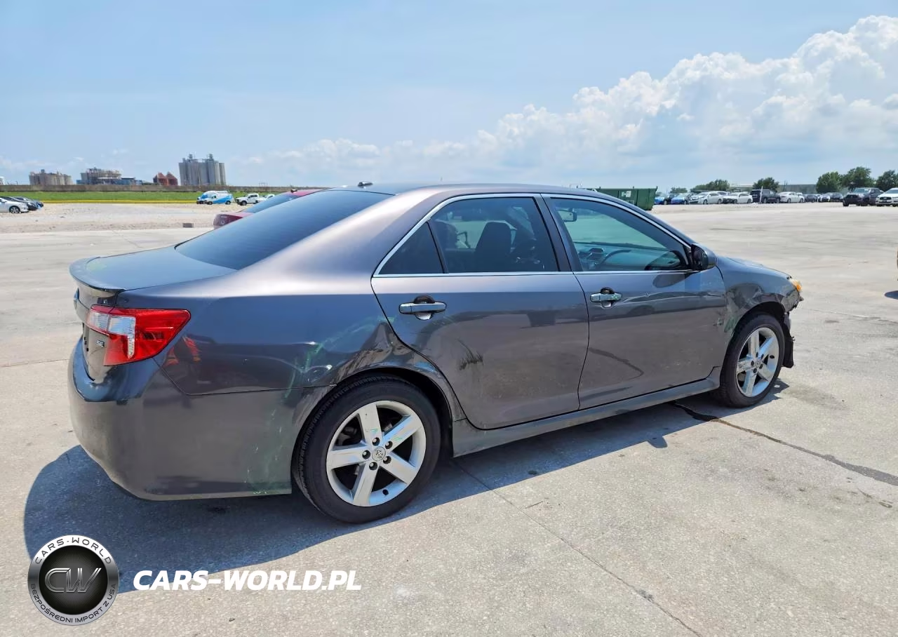 2013 Toyota Camry Se VIN:4T1BF1FK3DU233919 - 3